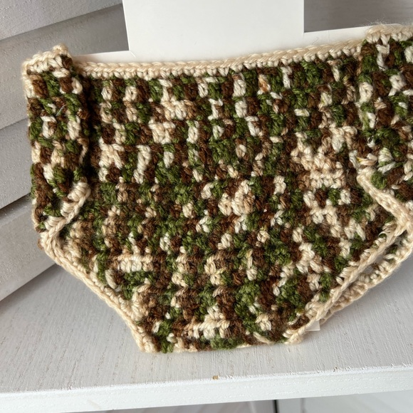 NEW HAND CROCHETED HAT & DIAPER COVER SET - Picture 5 of 6